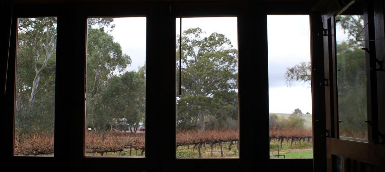 Stables By The Vines Apartment