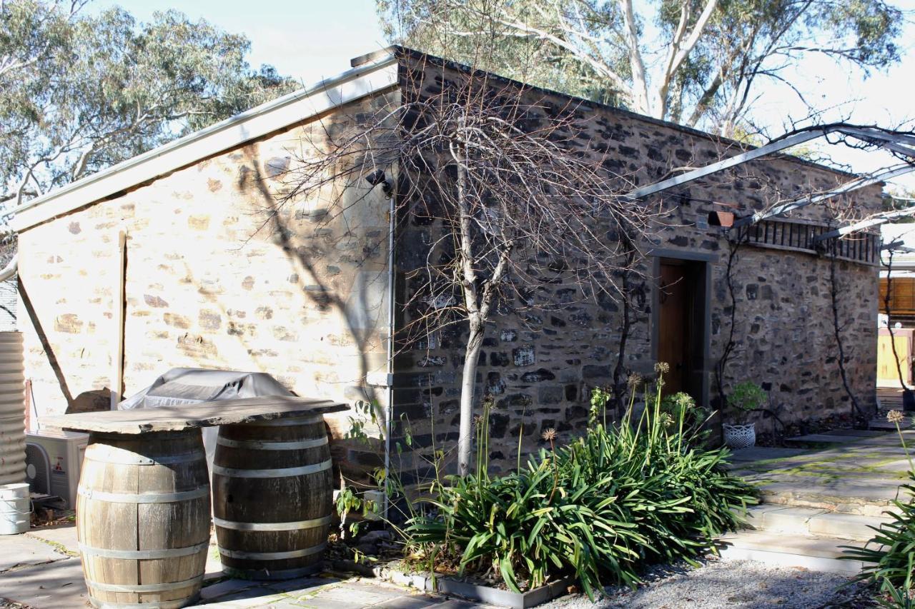 Stables By The Vines Apartment *